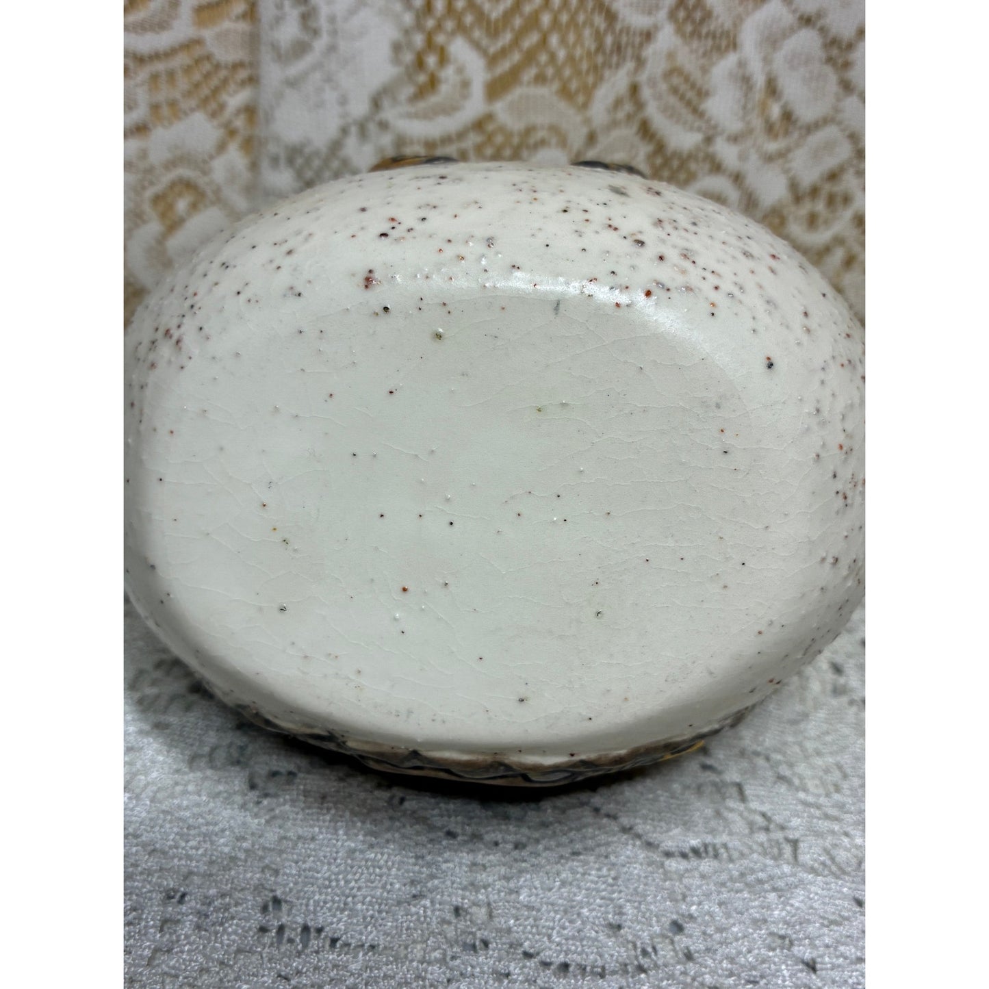Native American Wedding Vase – Proud Chief & Tomahawk Motif – 6” Speckled Ceramic Southwest Decor – Mid-Century pottery
