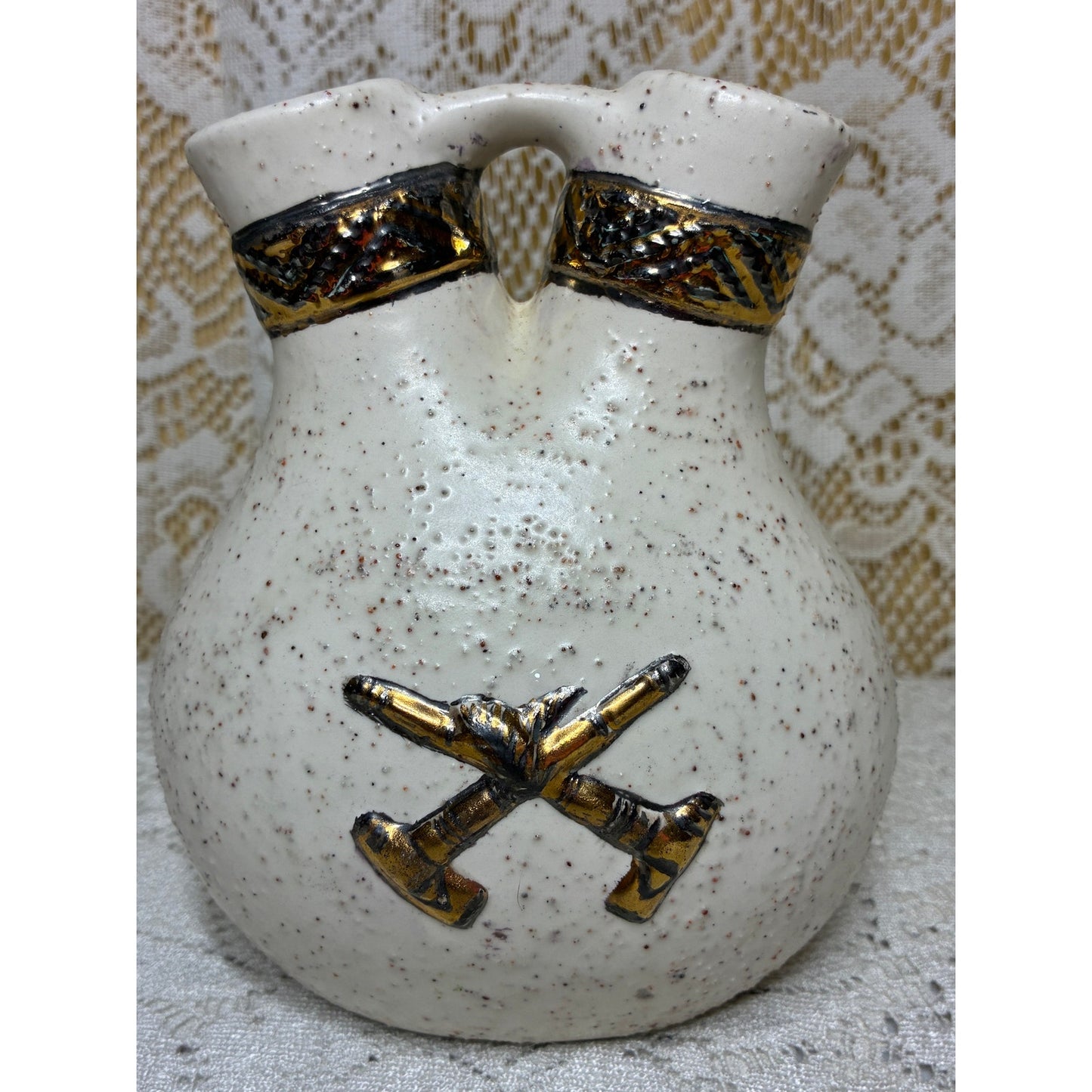 Native American Wedding Vase – Proud Chief & Tomahawk Motif – 6” Speckled Ceramic Southwest Decor – Mid-Century pottery