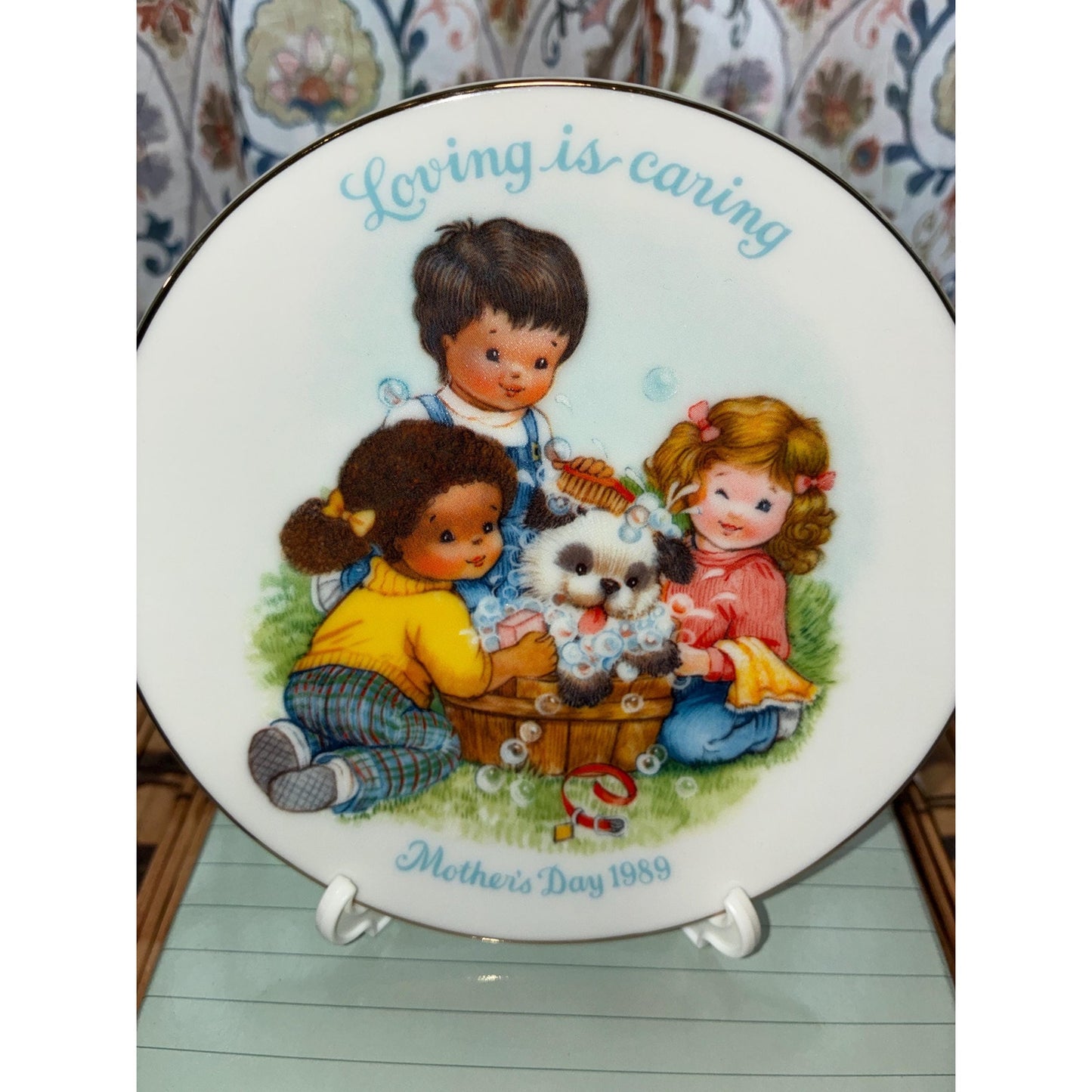 Avon 1989 Mother’s Day Plate “Loving Is Caring” w/ Box – Children & Puppy Scene Collectible